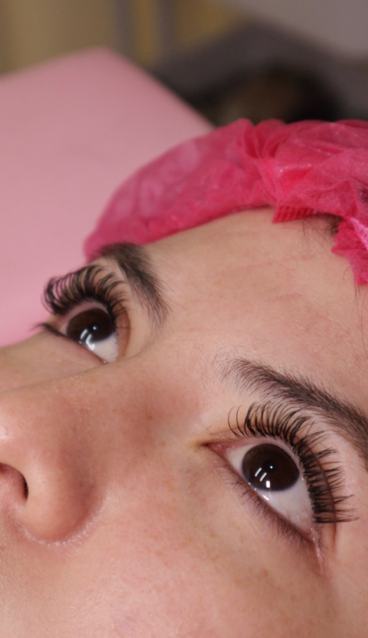 Natural-effect lashes